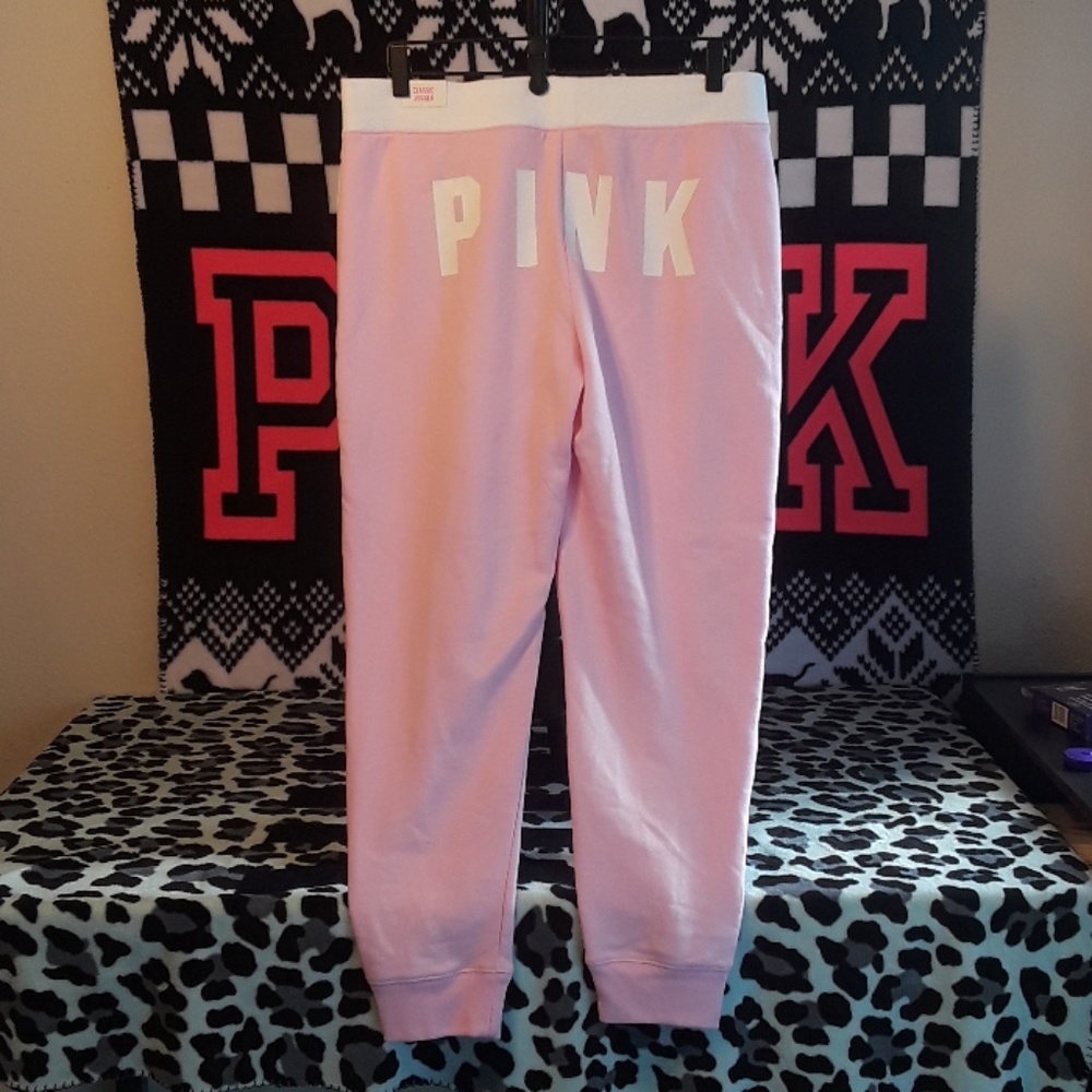 *SOLD* NWT Pink vs Sweats